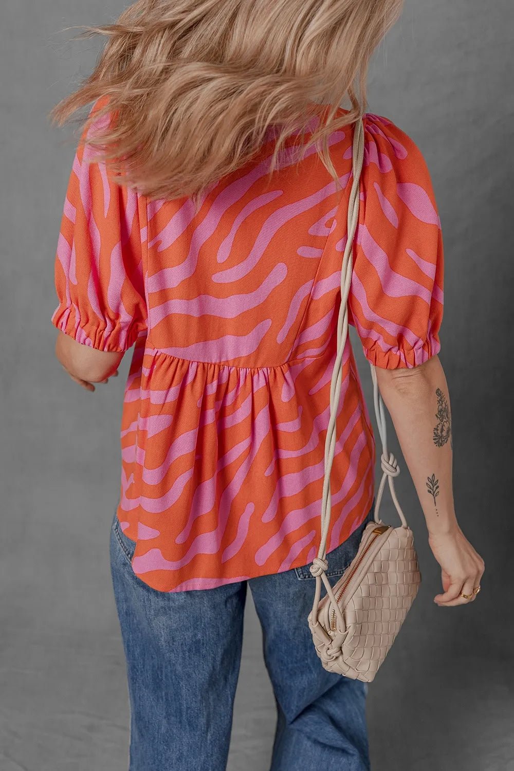 Zebra Stripe Print Ruched Cuff Half Sleeve V Neck Blouse - MAD RUFFI